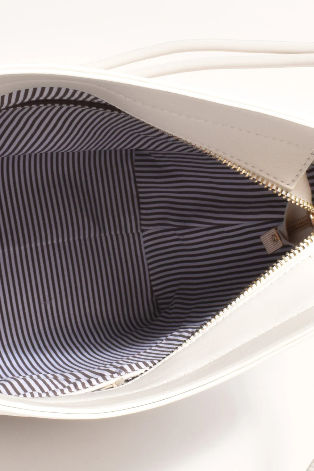 Adorne Lara Knot Bucket Bag AXD1918