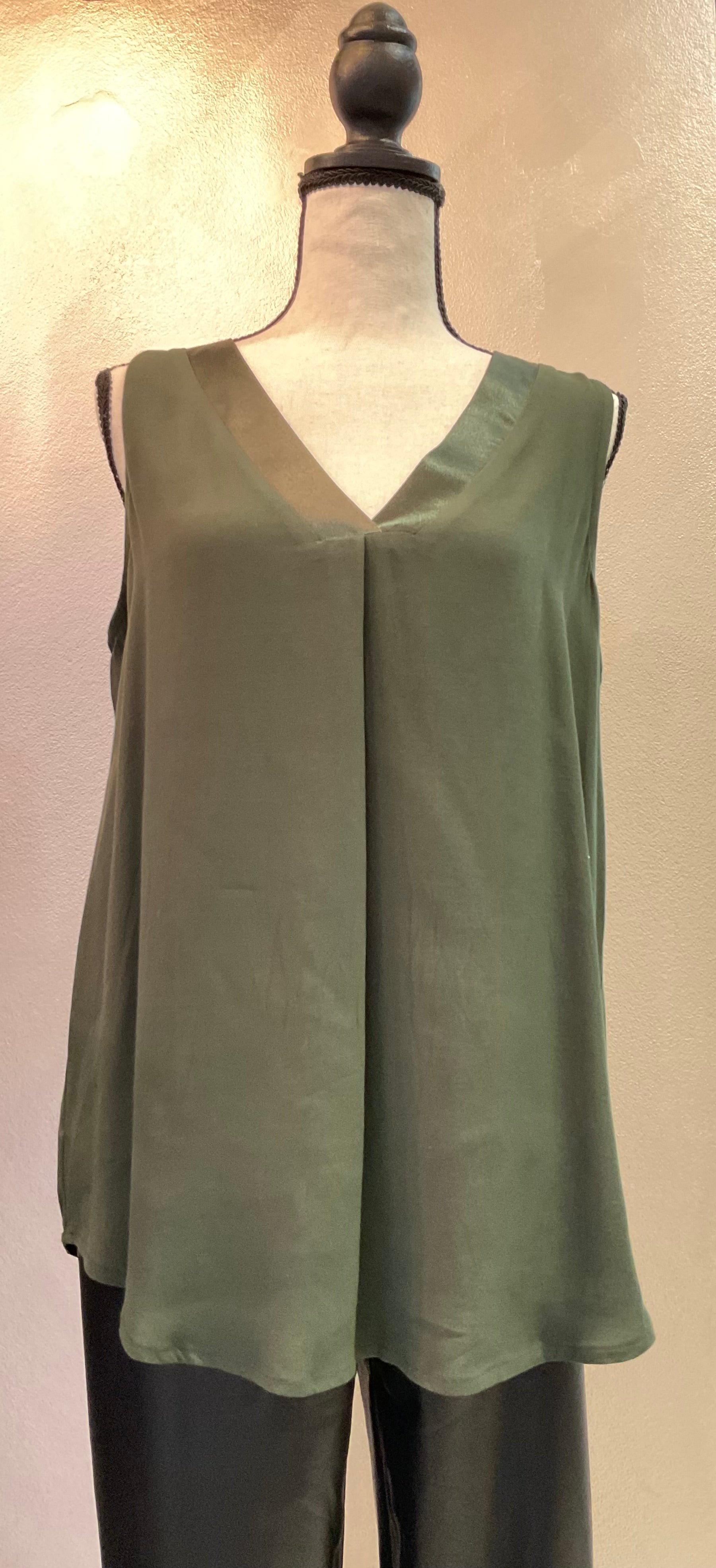 Hammock & Vine Tuxedo Cami H42676