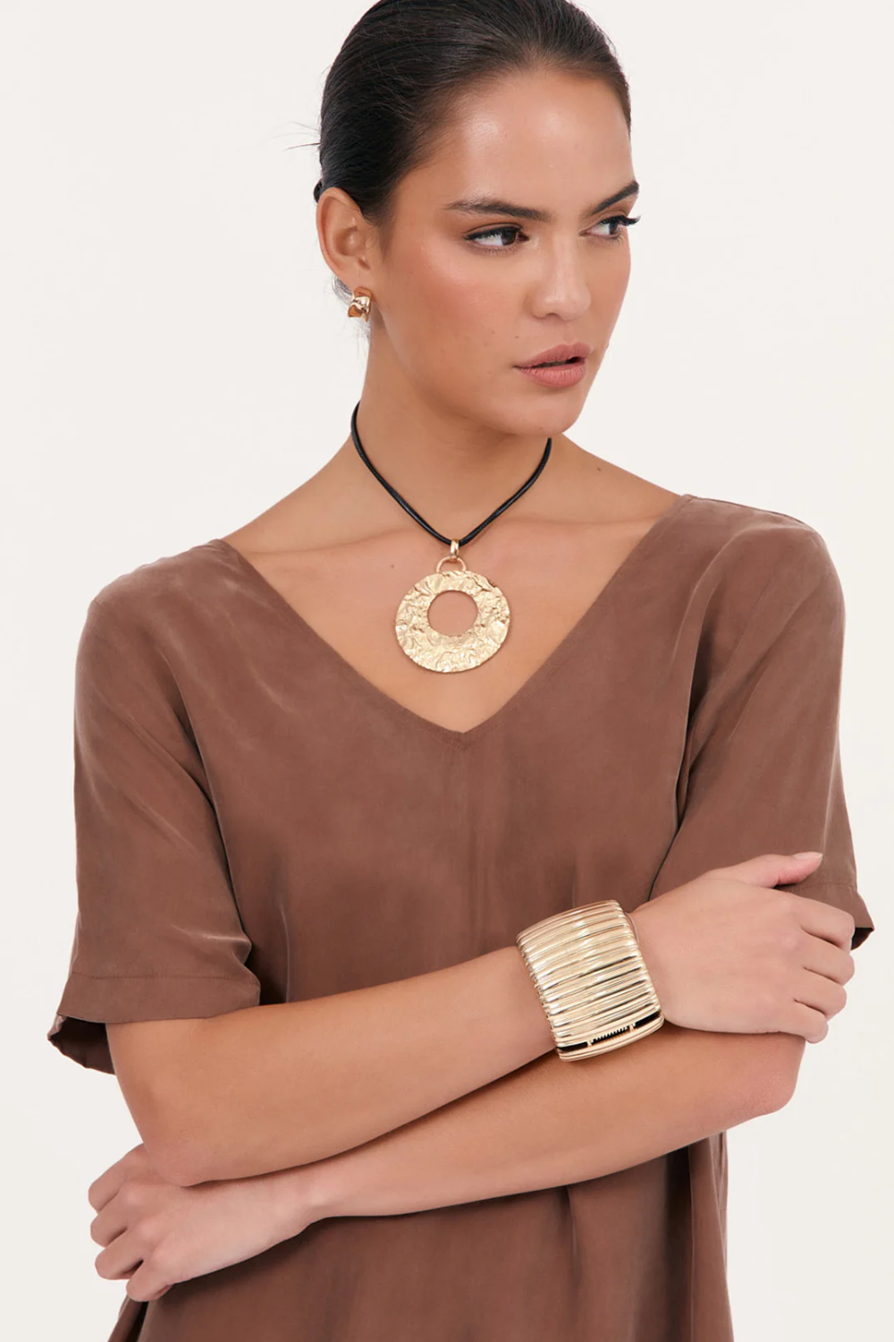 Adorne Textured Metal Adjustable Pendant Necklace - Gold AND2614