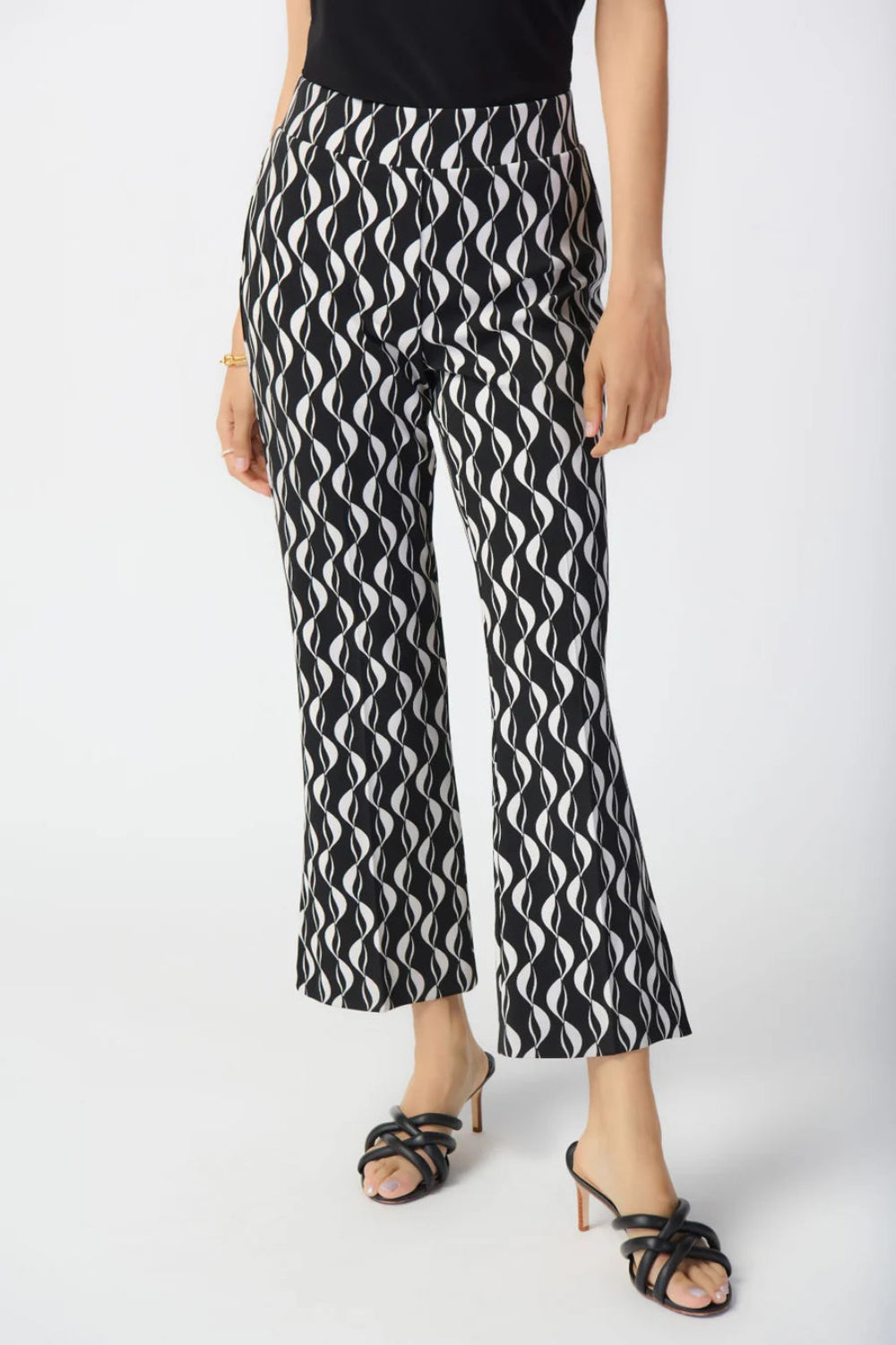 Joseph Ribkoff Flared Short Pants, Two-tone Waves 241151