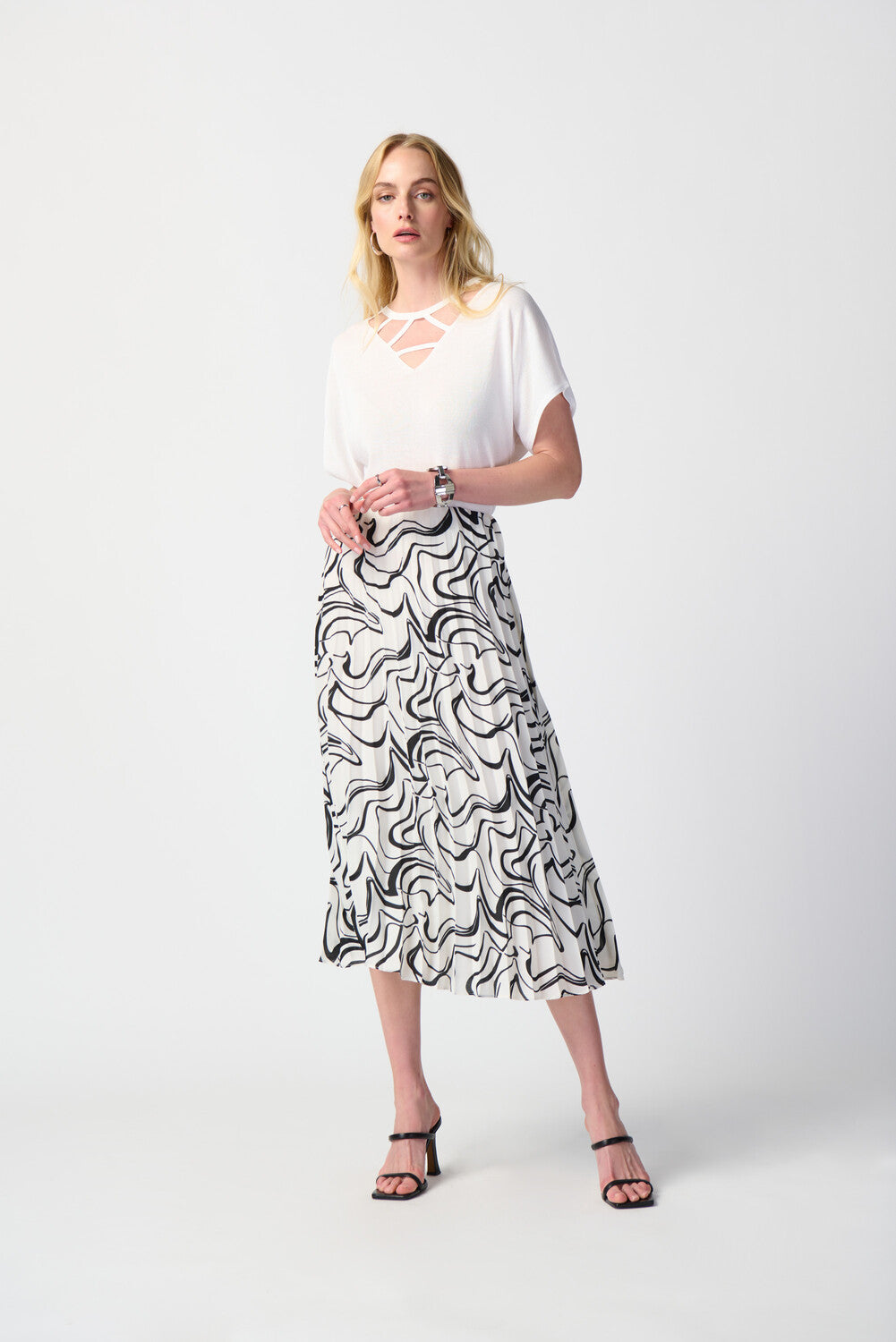 Joseph Ribkoff V-neck Cut-out Pullover 241915