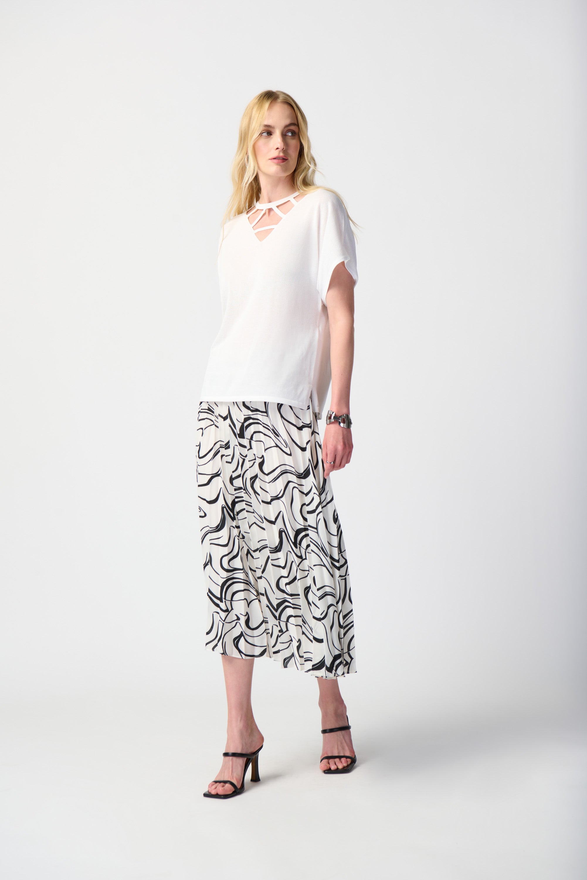 Joseph Ribkoff V-neck Cut-out Pullover 241915