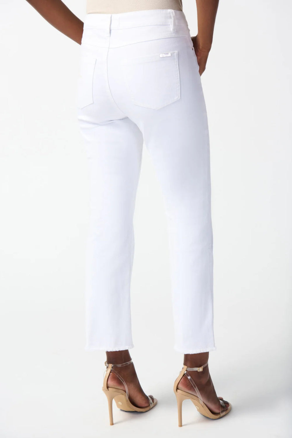 Joseph Ribkoff Frayed Edge Cropped Jeans 242925