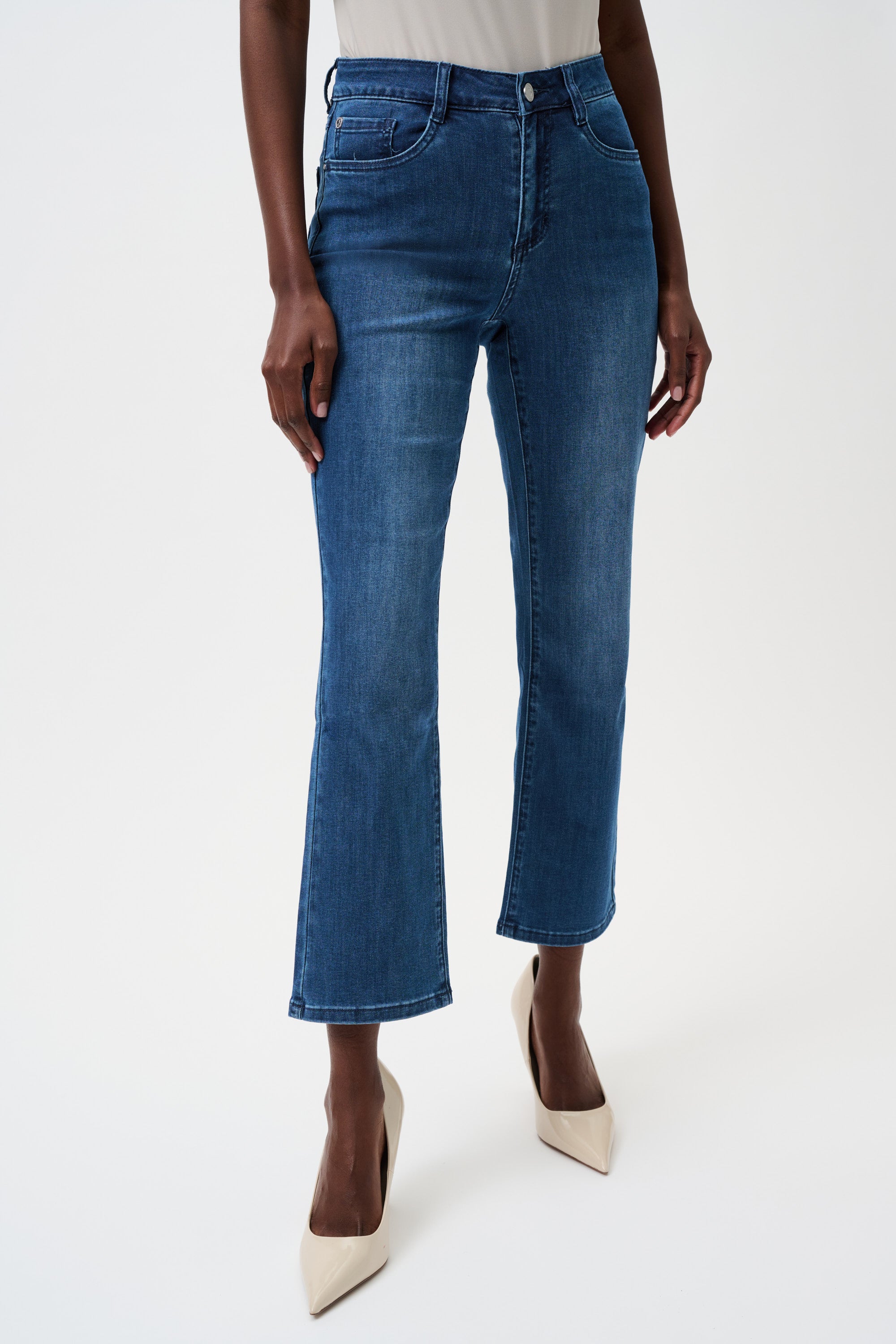 Joseph Ribkoff Margot | Classic Straight Leg Stretch Jeans 252926CO