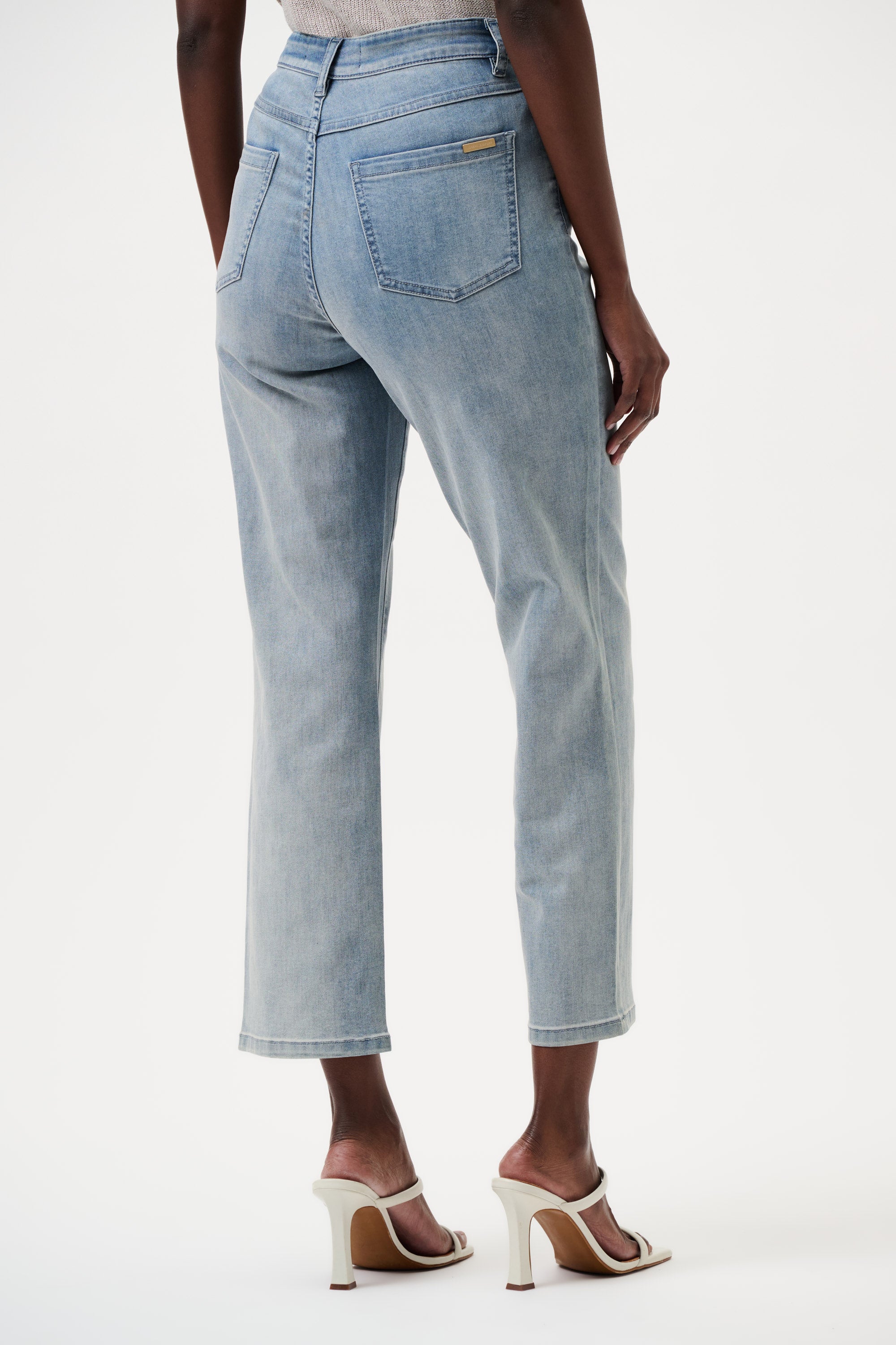 Joseph Ribkoff Margot | Classic Straight Leg Stretch Jeans 252926CO