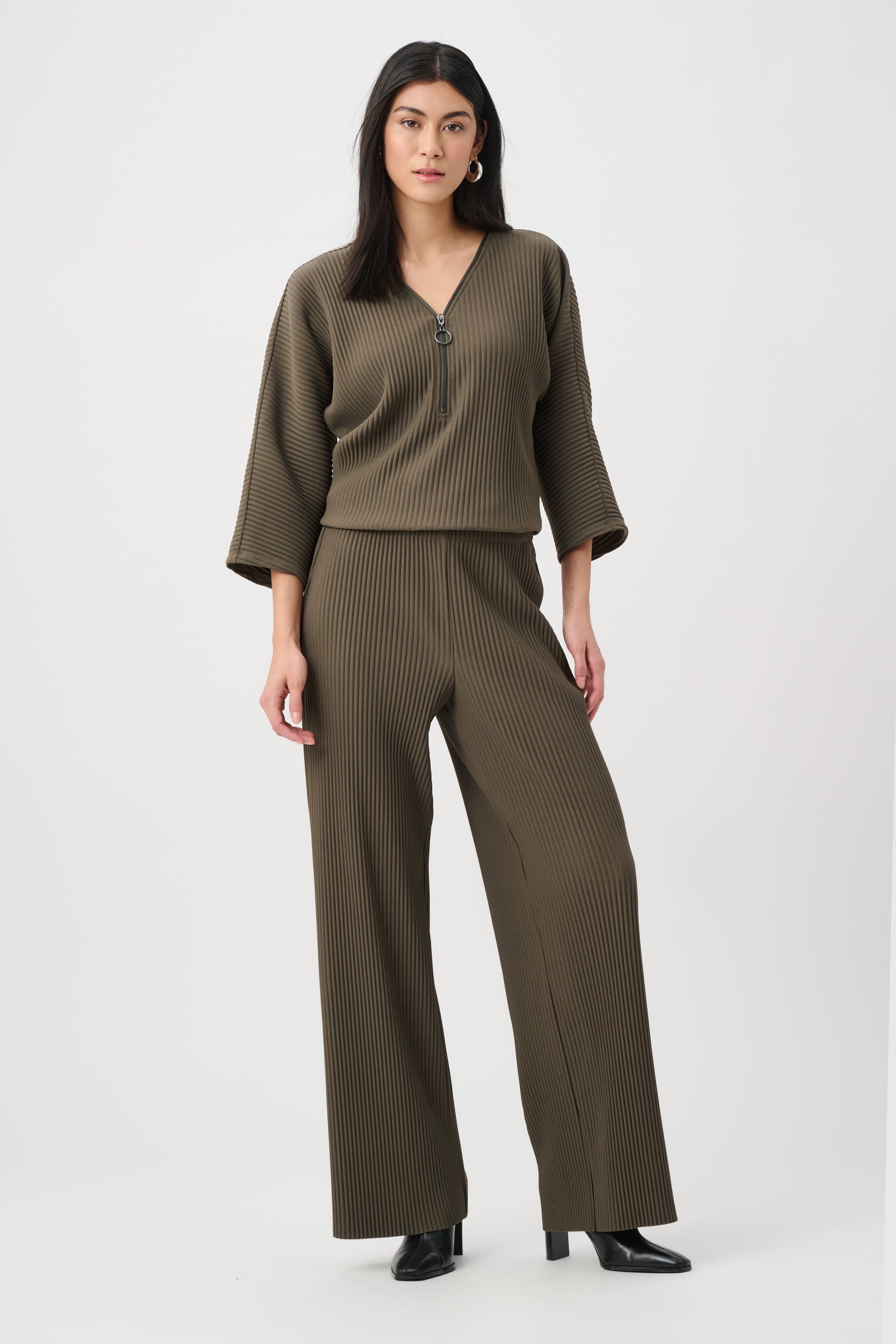 Joseph Ribkoff Pleated Scuba Crepe Wide-Leg Pants 254006F26