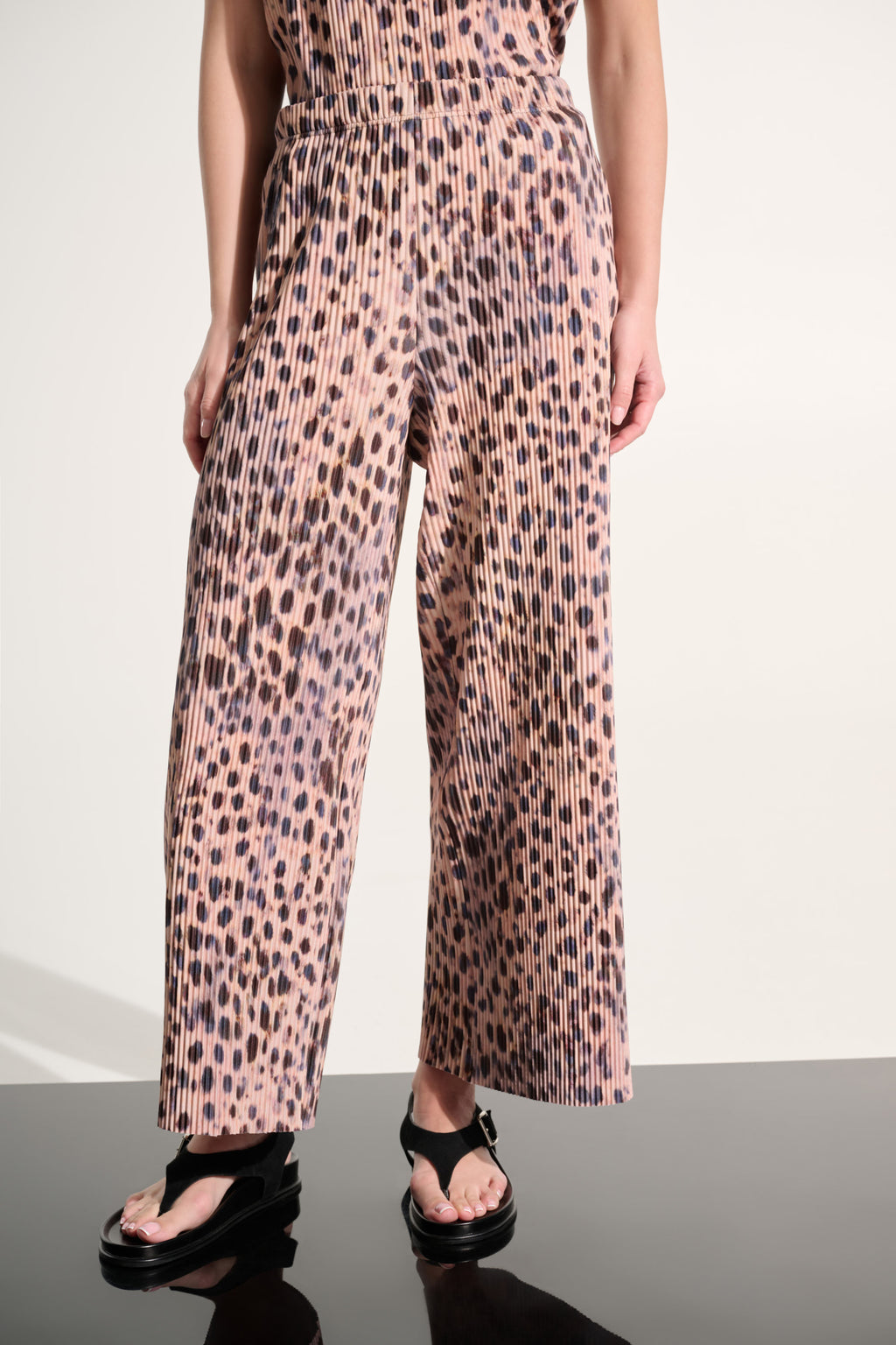 Joseph Ribkoff Pleated Scuba Crepe Animal Print Pull-On Wide Leg Pants 262619