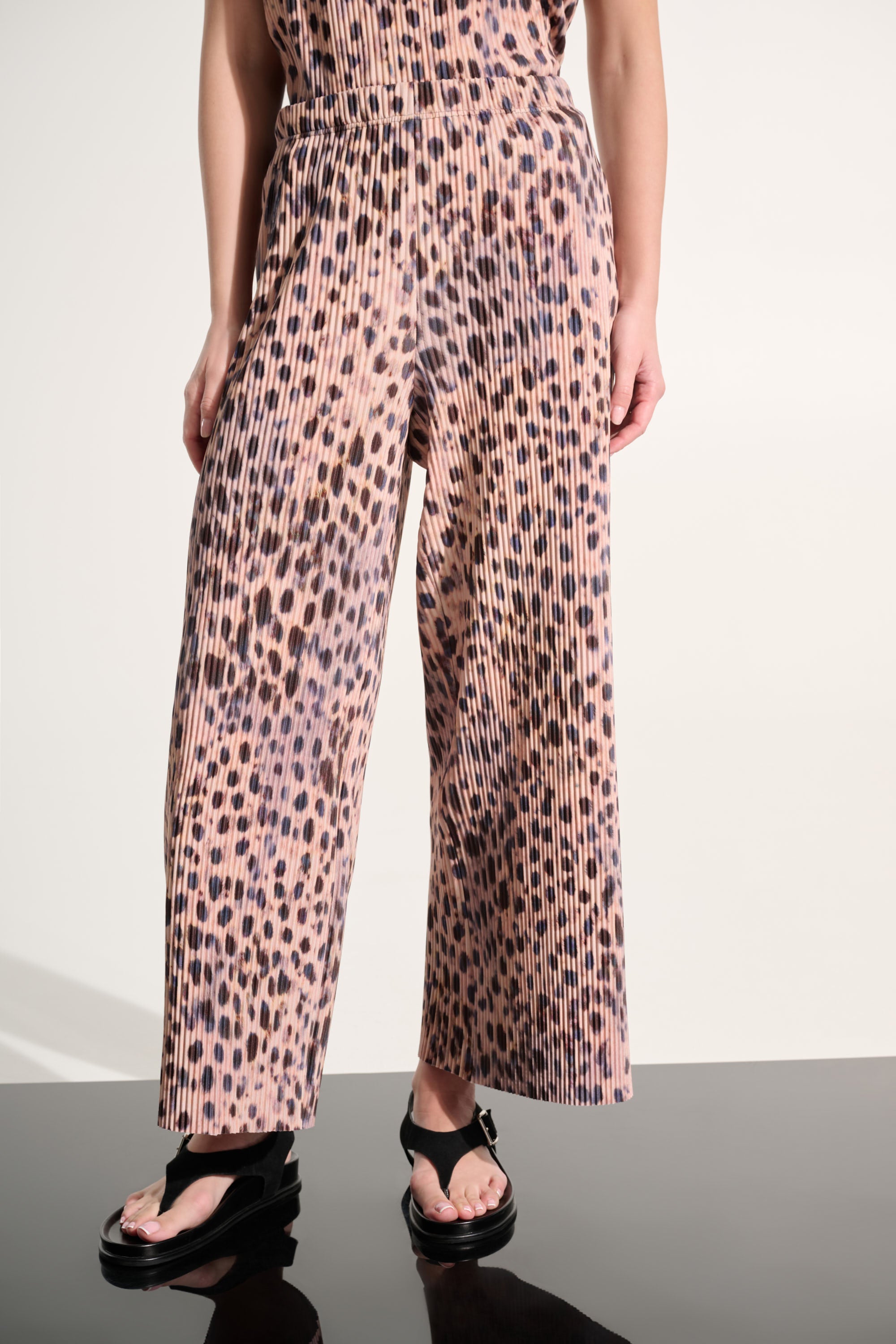 Joseph Ribkoff Pleated Scuba Crepe Animal Print Pull-On Wide Leg Pants 262619