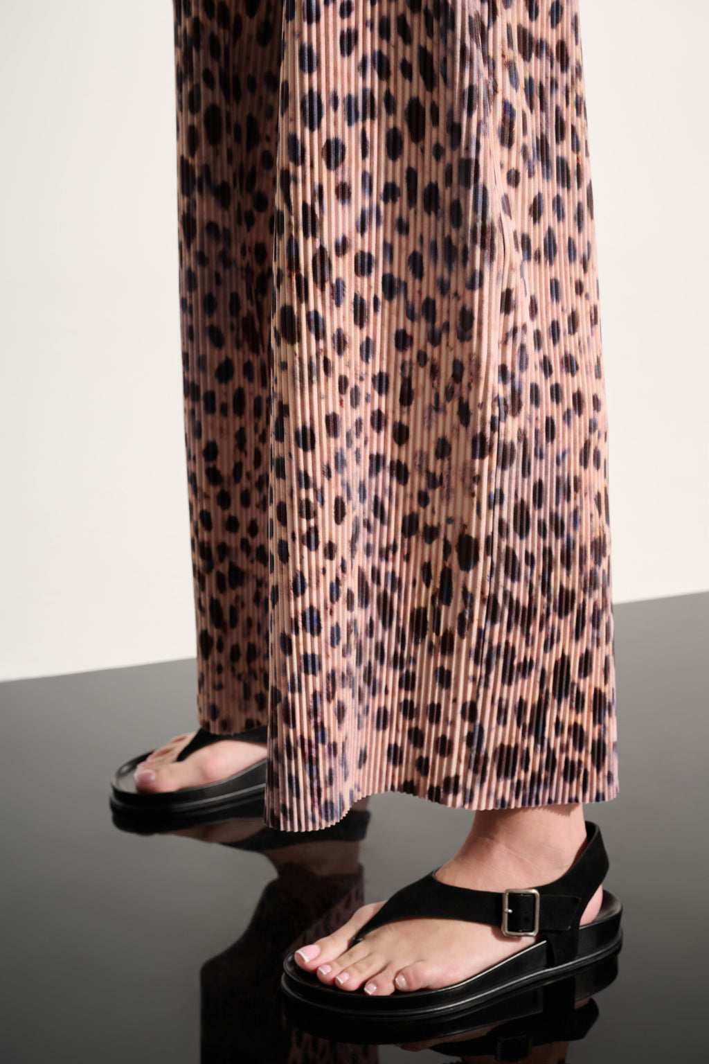 Joseph Ribkoff Pleated Scuba Crepe Animal Print Pull-On Wide Leg Pants 262619