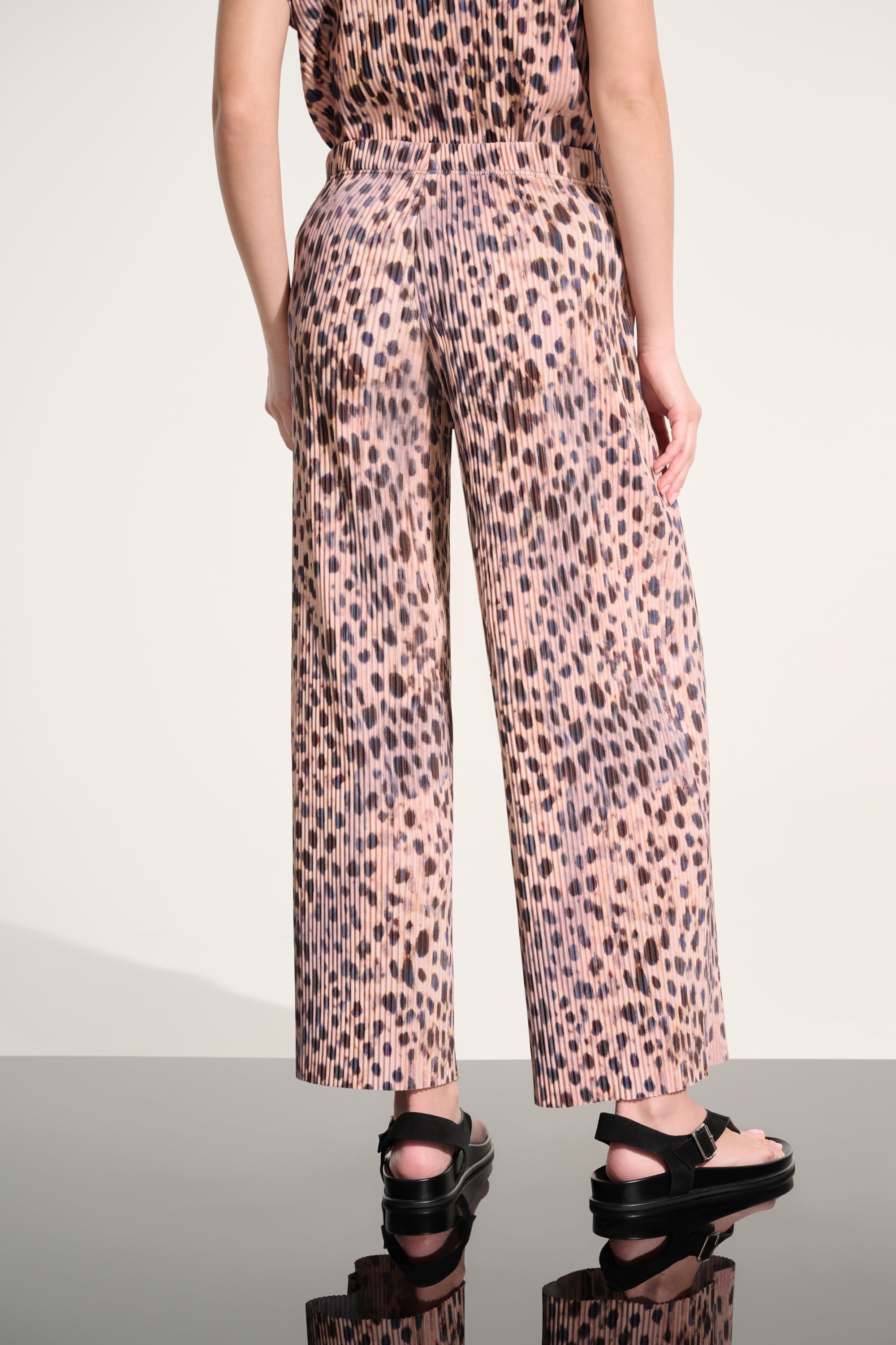 Joseph Ribkoff Pleated Scuba Crepe Animal Print Pull-On Wide Leg Pants 262619