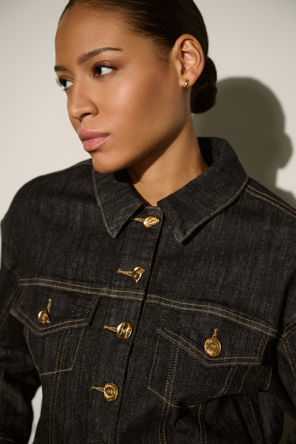 Joseph Ribkoff Statement Button Cropped Denim Jacket 264900