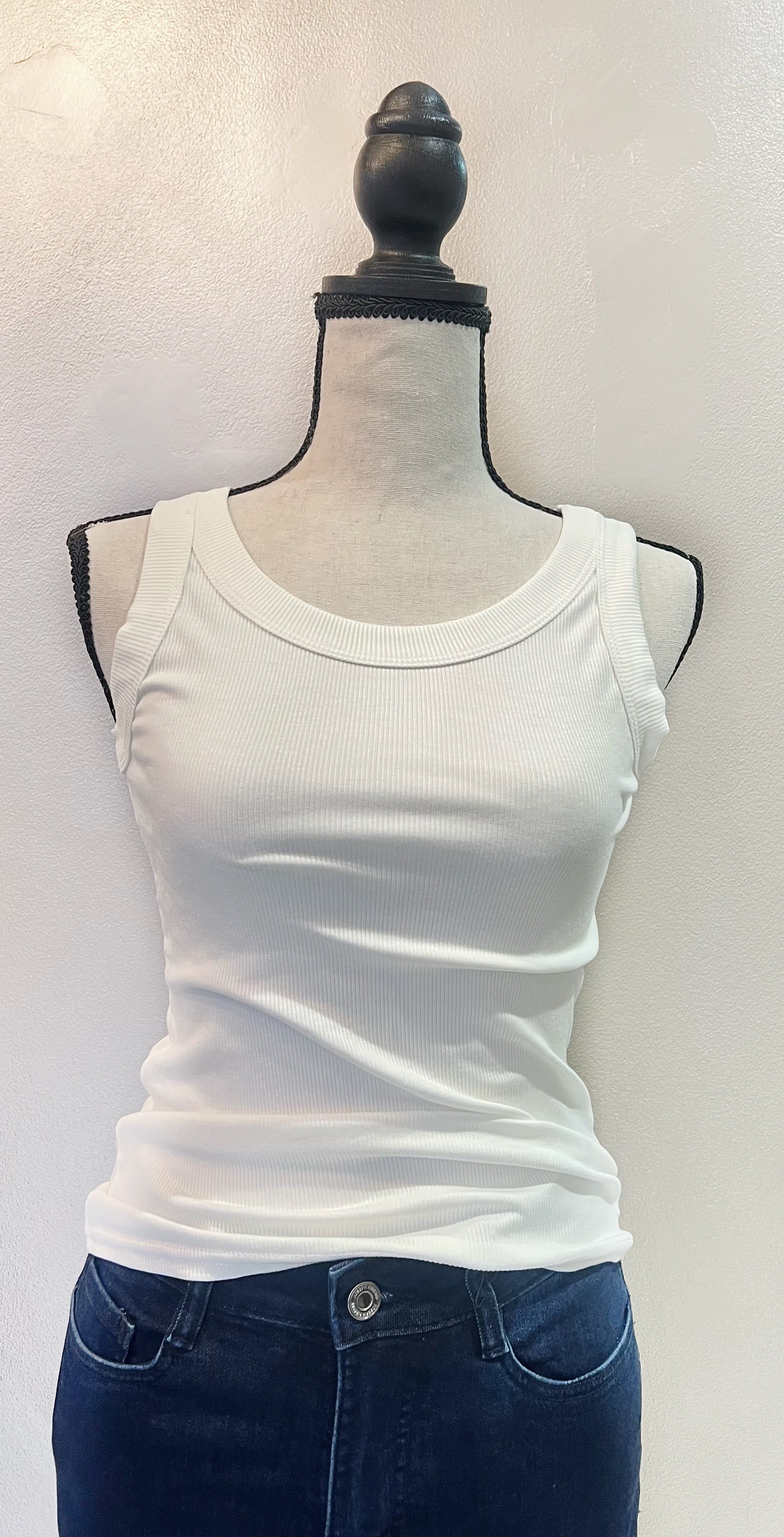 Blue Scarab Singlet BS62