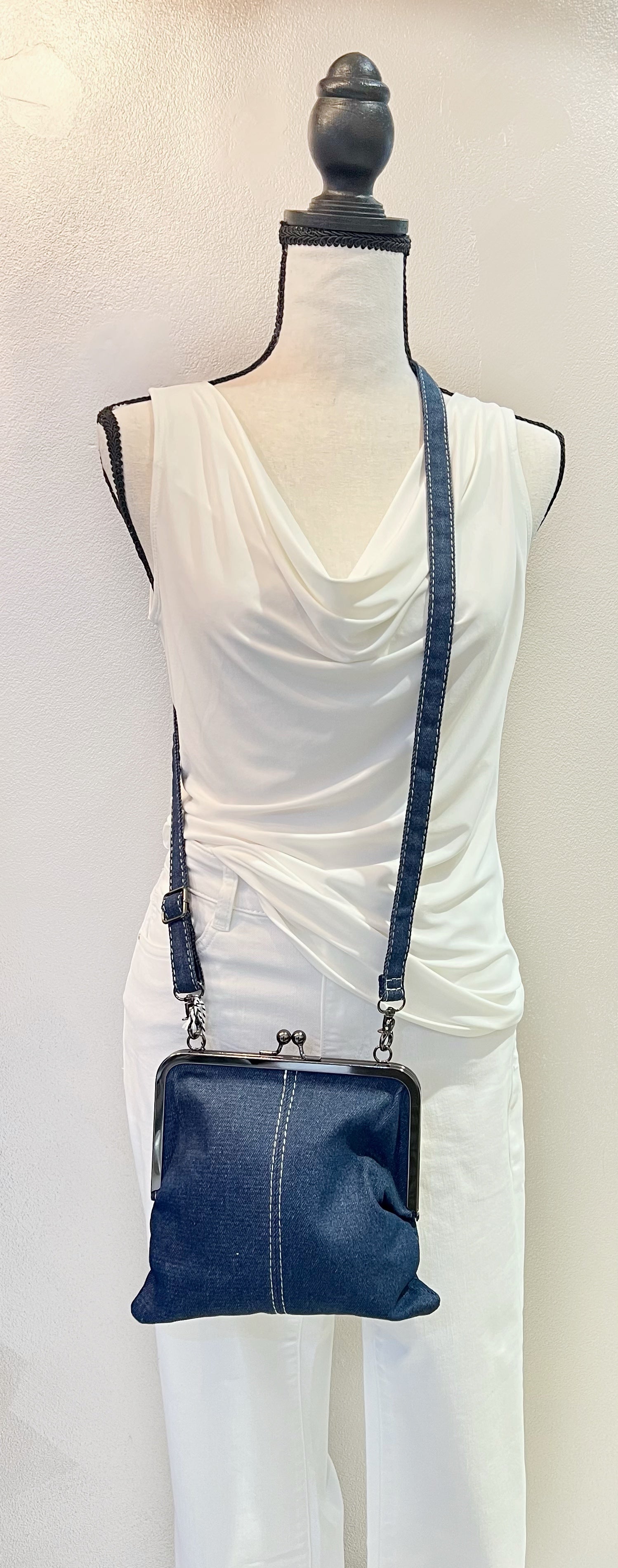 Kiss Lock Denim Bag BS566