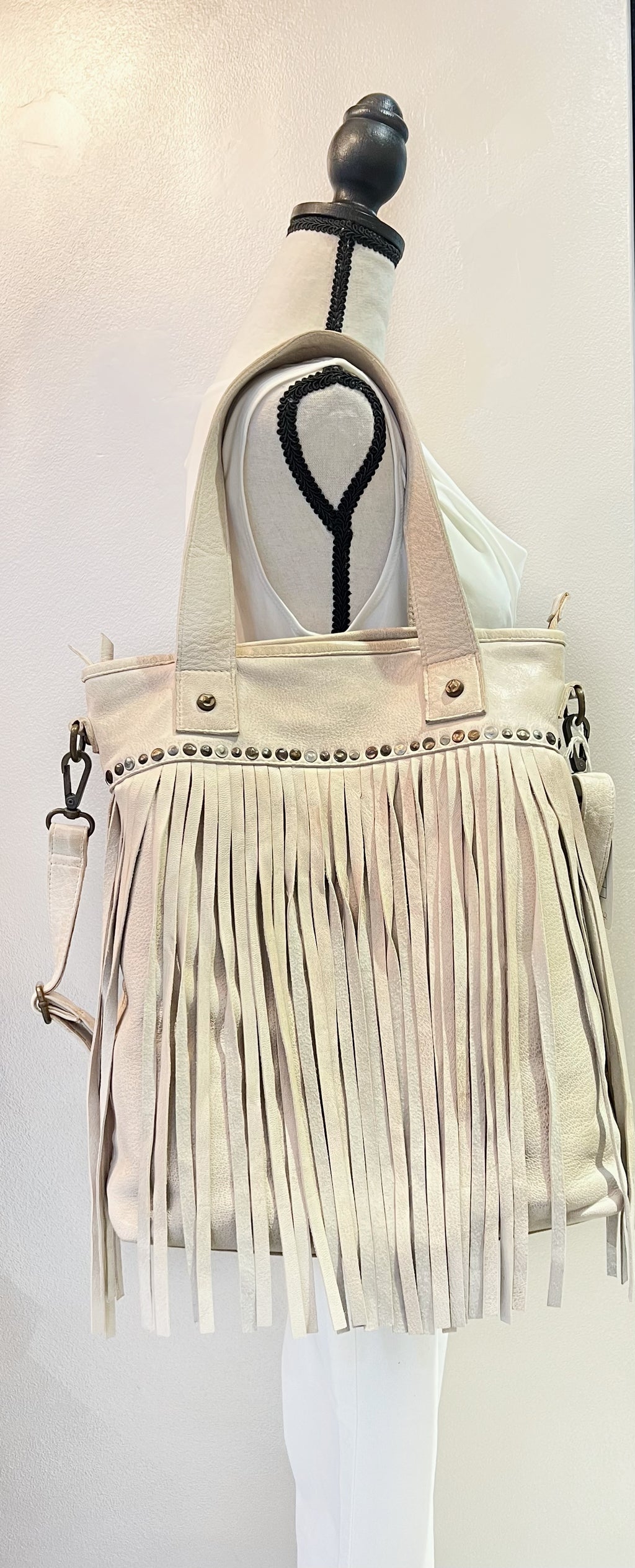 Cadelle Leather Bag ILBS5670