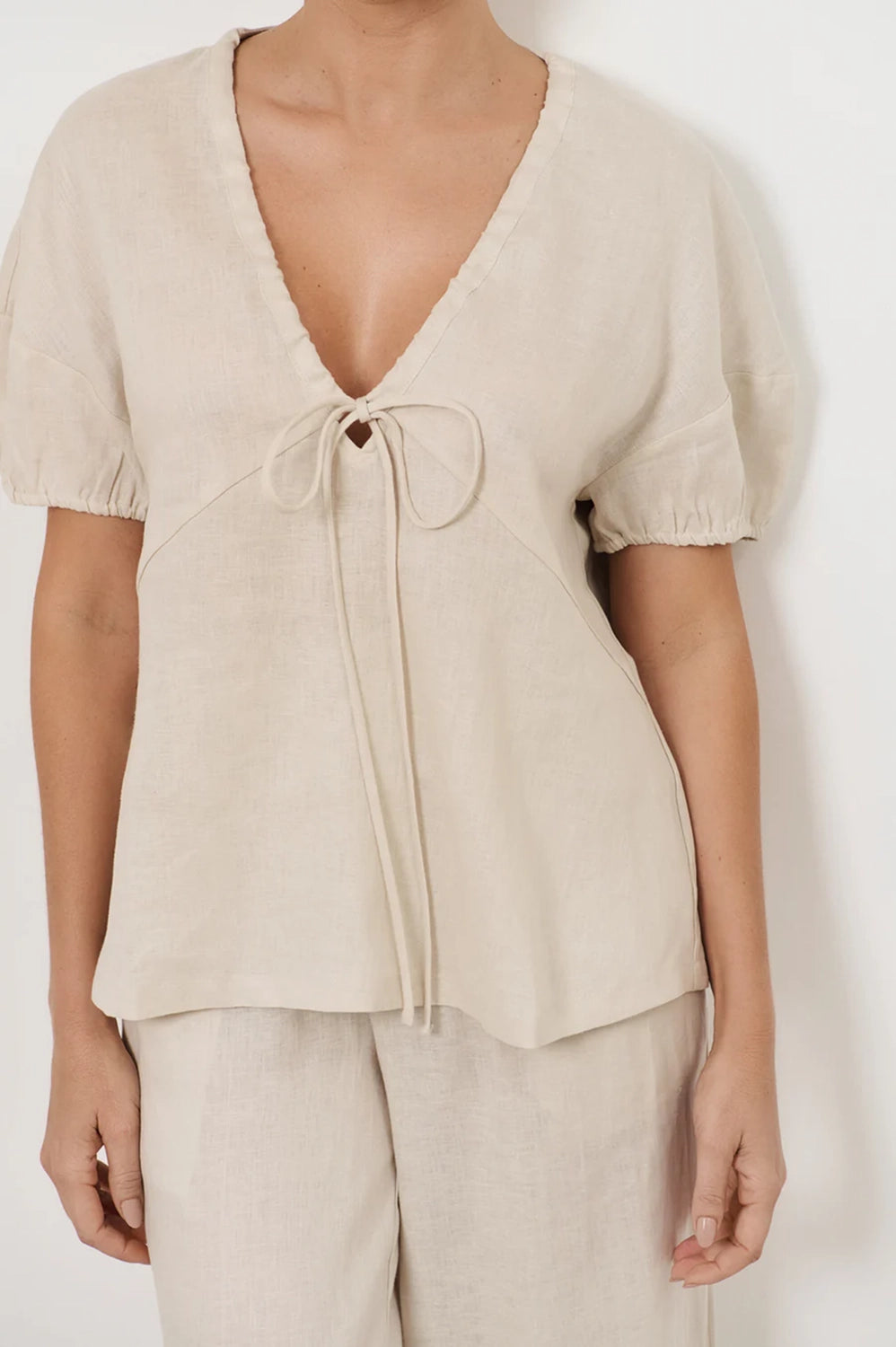 Adorne Maura Tie Detail Top AJD2219