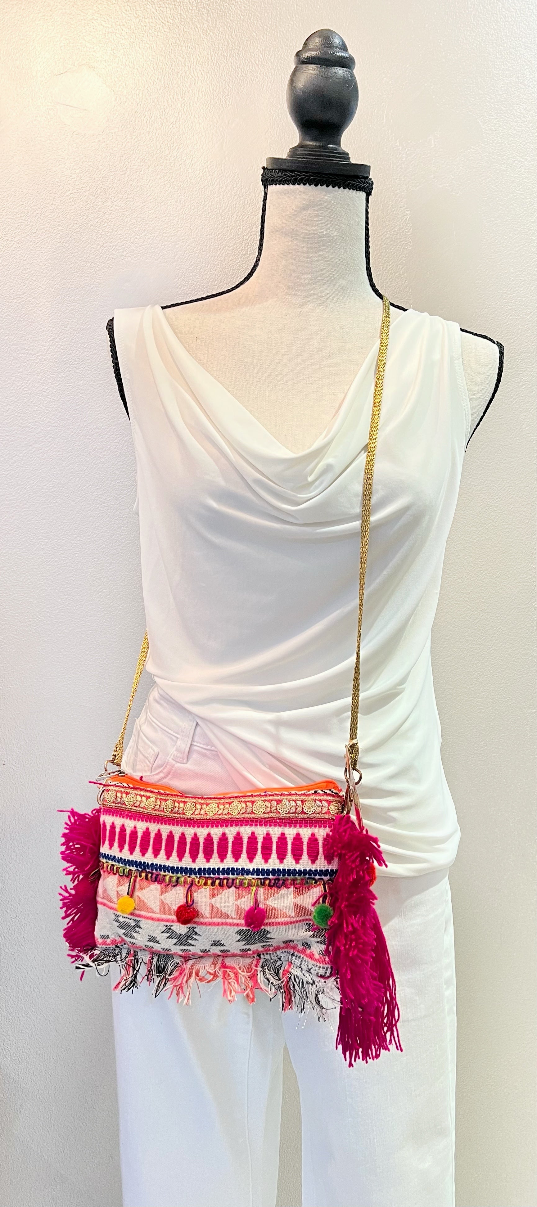 Inspire Home by Design Edge Tassel Bag SB02