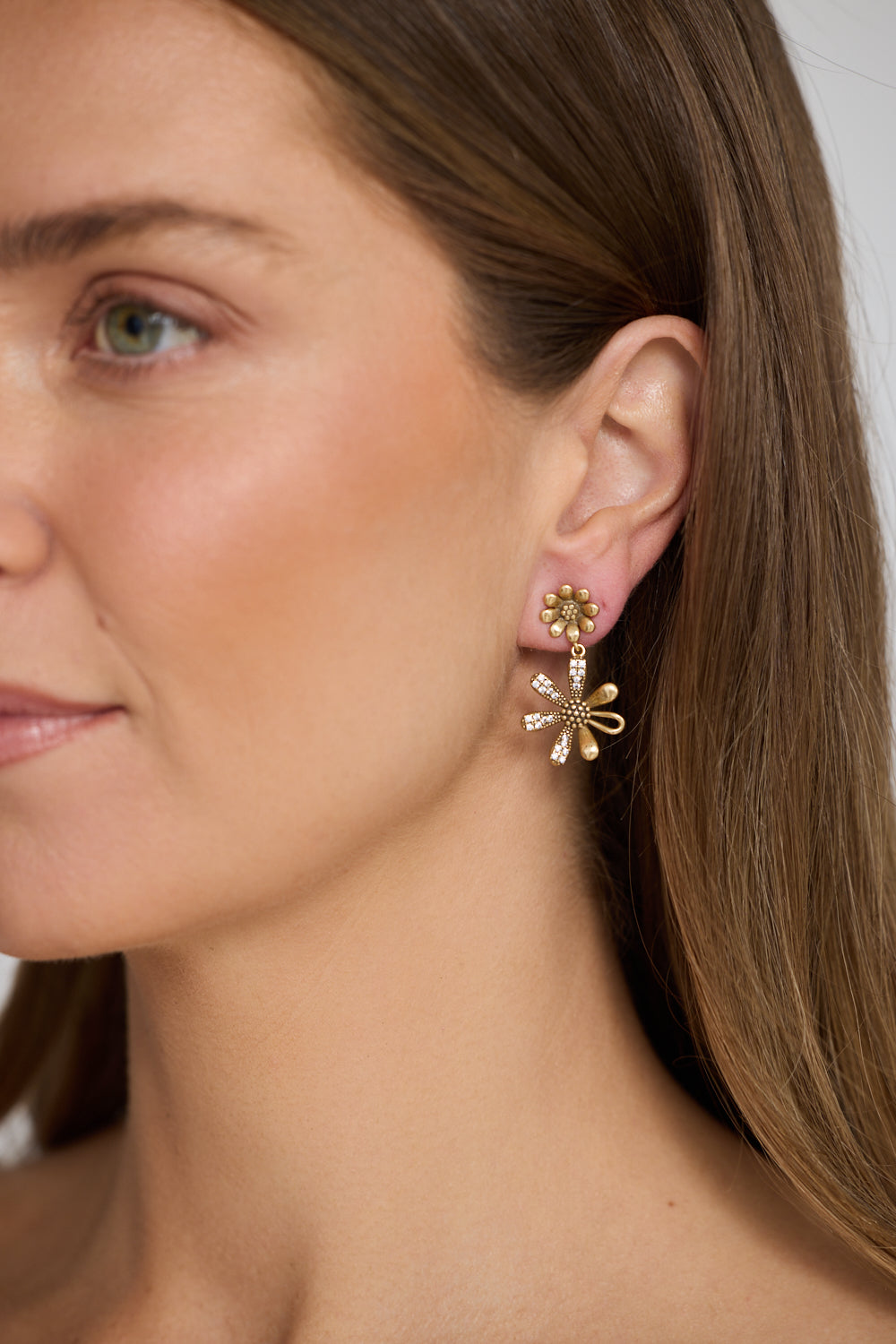 Holiday Life Bloom Earrings Gold HJ26333