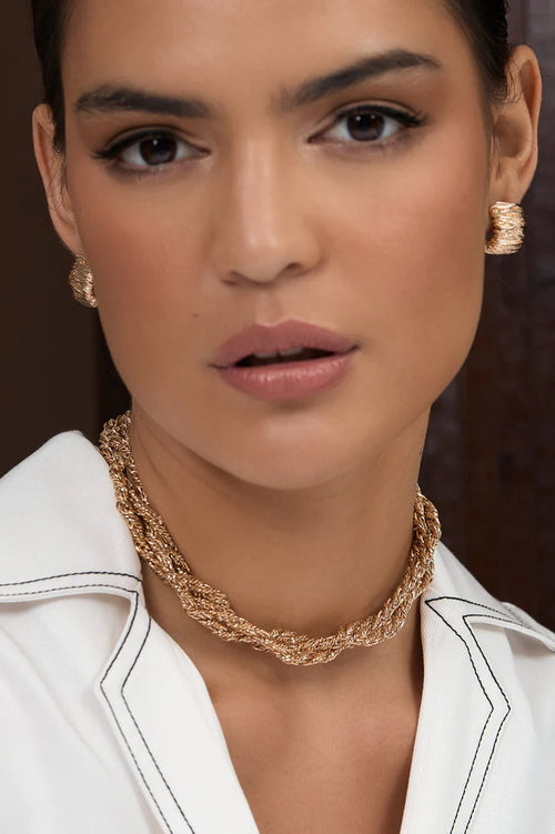 Adorne Plaited Interest Chain Short Necklace AND2619