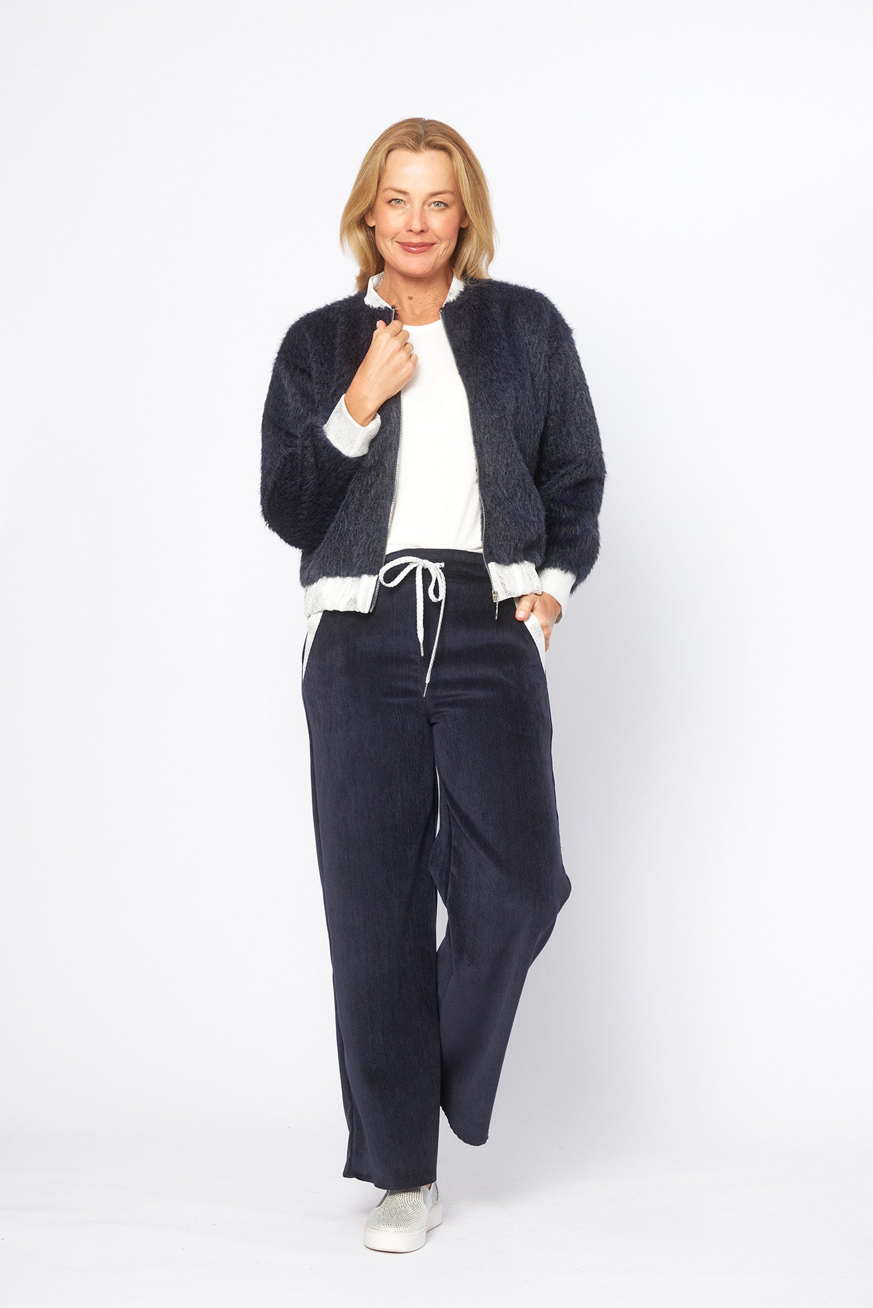 Hot Ice Collection Foil Trim Pants LSP26-257