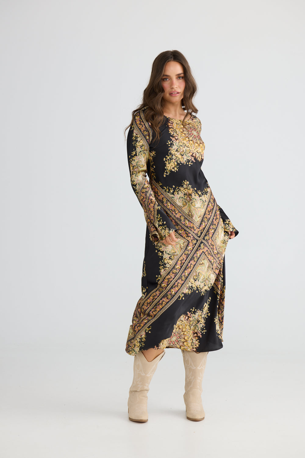 Holiday Life Stardust Maxi Dress Black Paisley TA26137