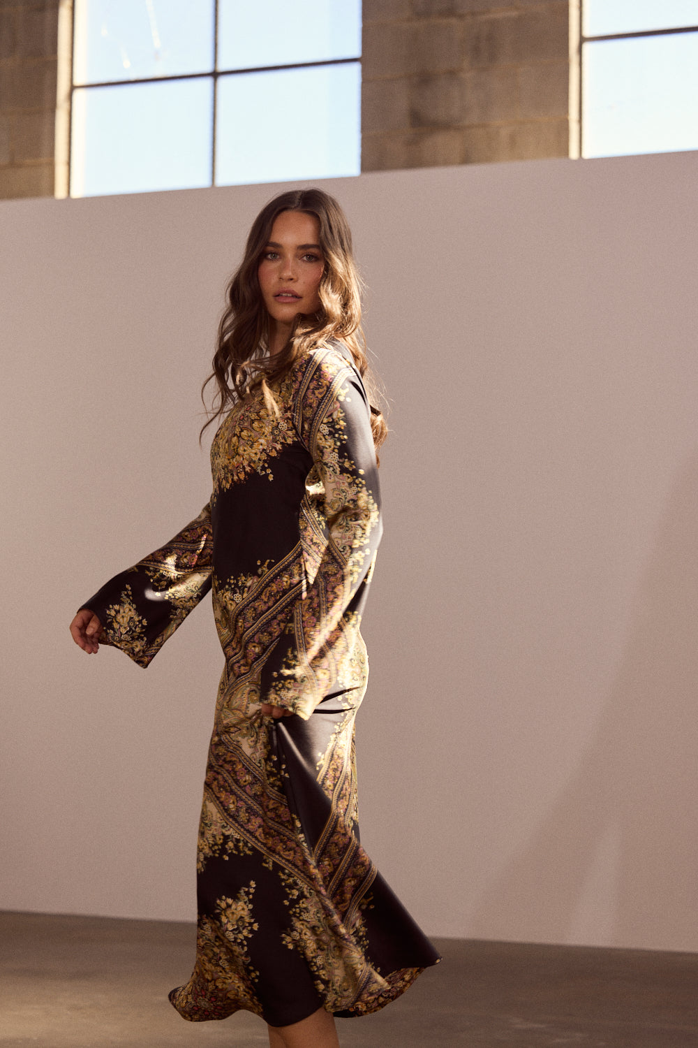 Holiday Life Stardust Maxi Dress Black Paisley TA26137